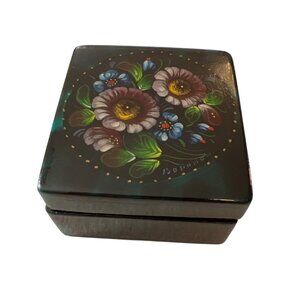 Vintage Russia Signed Lacquer Hand Painted Jewelry / Trinket Box 2.25" L 2.25" W
